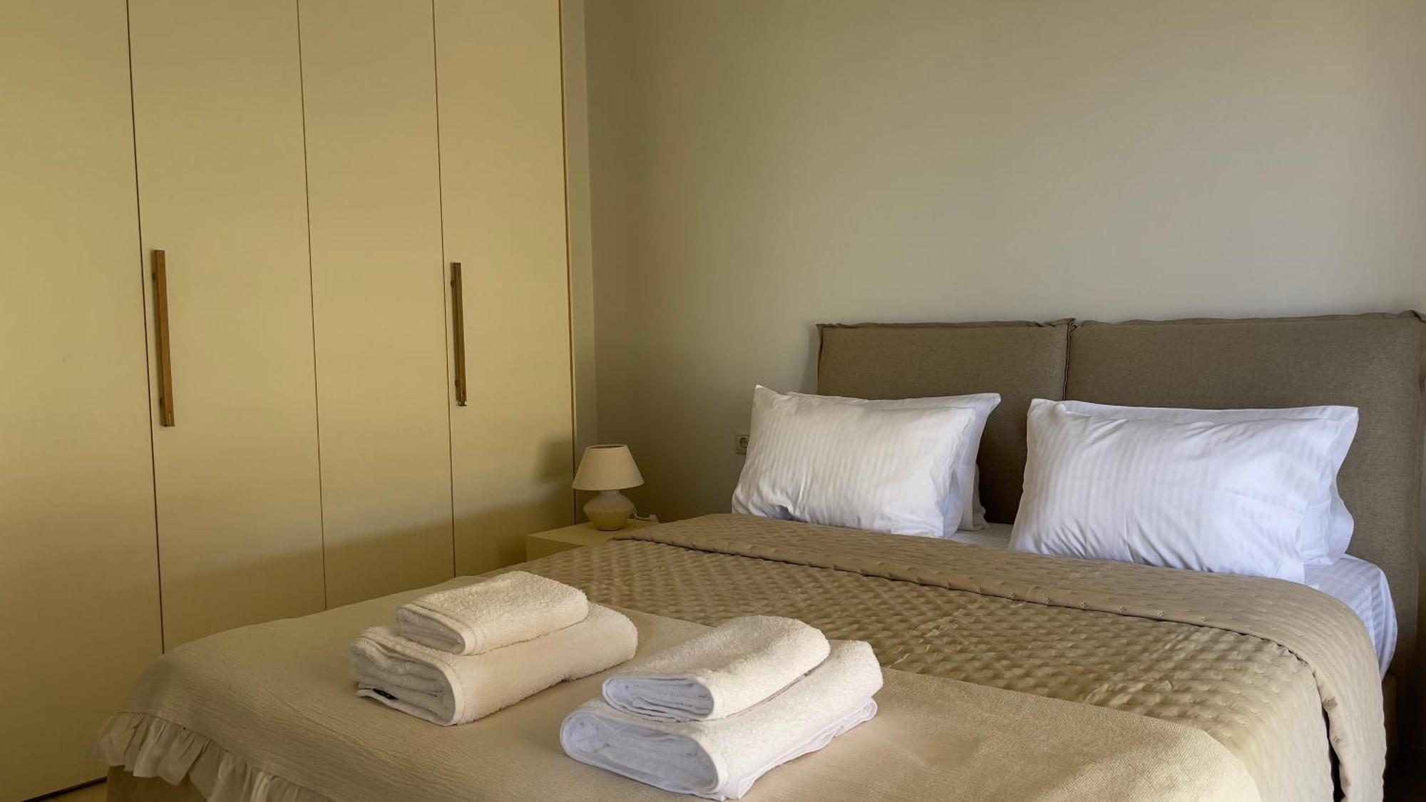 Nh Urban Living In Nea Alikarnassos Heraklion (Crete)