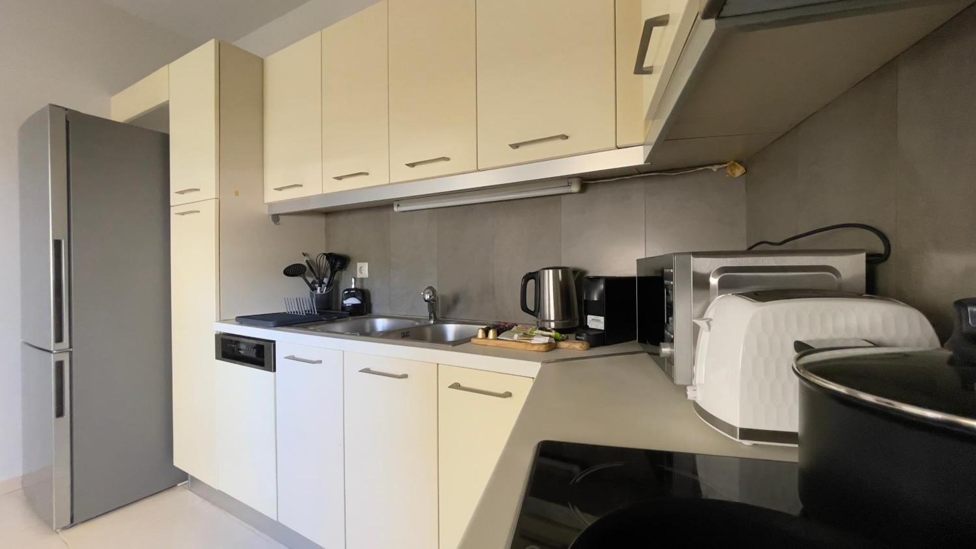 Nh Urban Living In Nea Alikarnassos Heraklion (Crete)