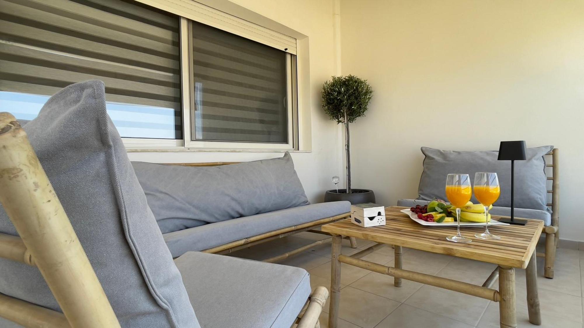 Apartment Nh Urban Living In Nea Alikarnassos *
